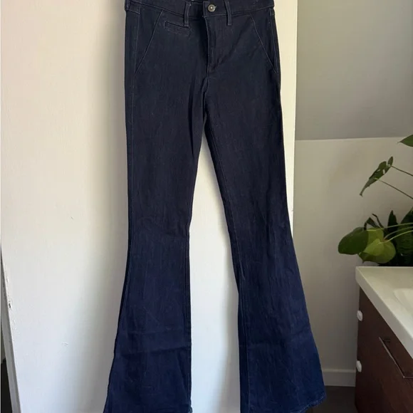 Guess Low Rise Denim Jeans - Picture 2 of 9